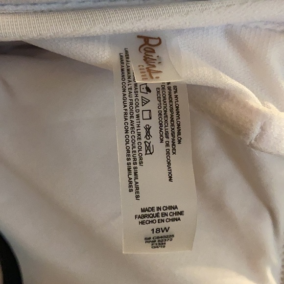 RAISINS Curve Rosalie Underwire Tankini Swim Top - Picture 7 of 7